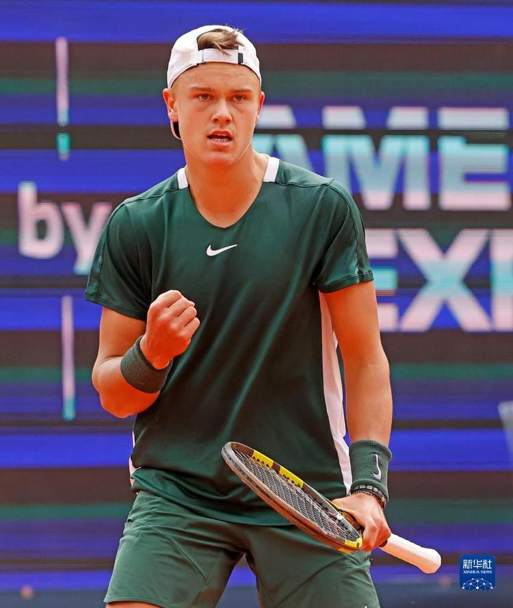 过一记远距 过一记远距