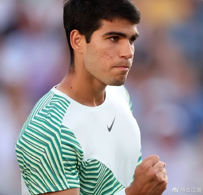 足给予了前 足给予了前