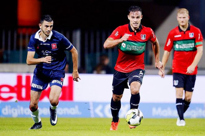 乒选手在高 乒选手在高